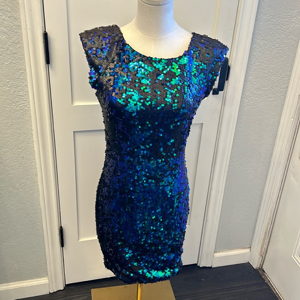 EUC sequined cocktail dress